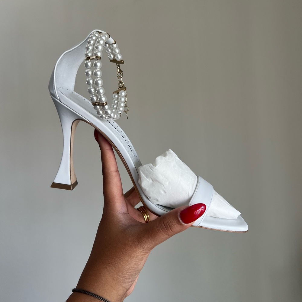 Manolo Blahnik Charona 105 Faux-Pearl Embellished Sandals